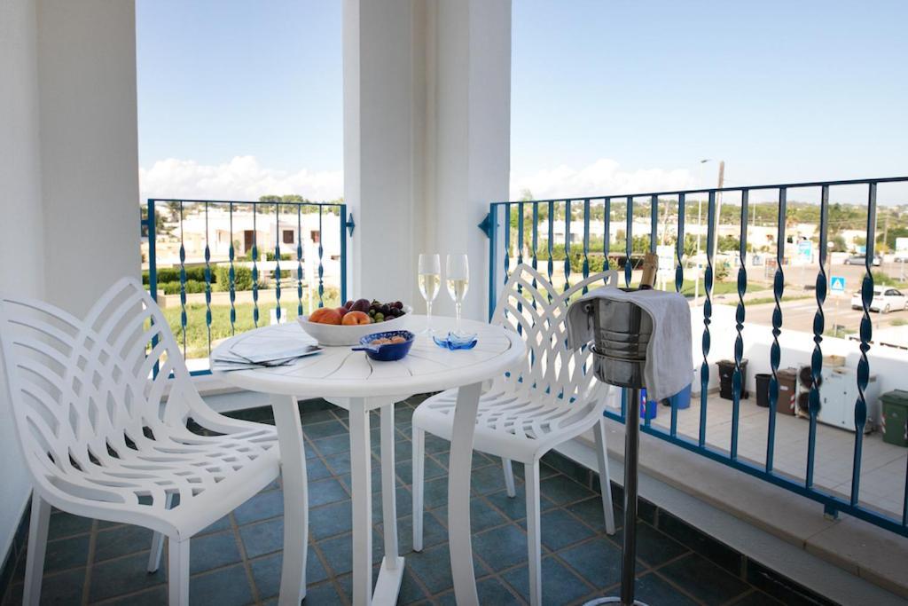 Gigli Hotel Salento Marina Di Pescoluse Exterior foto