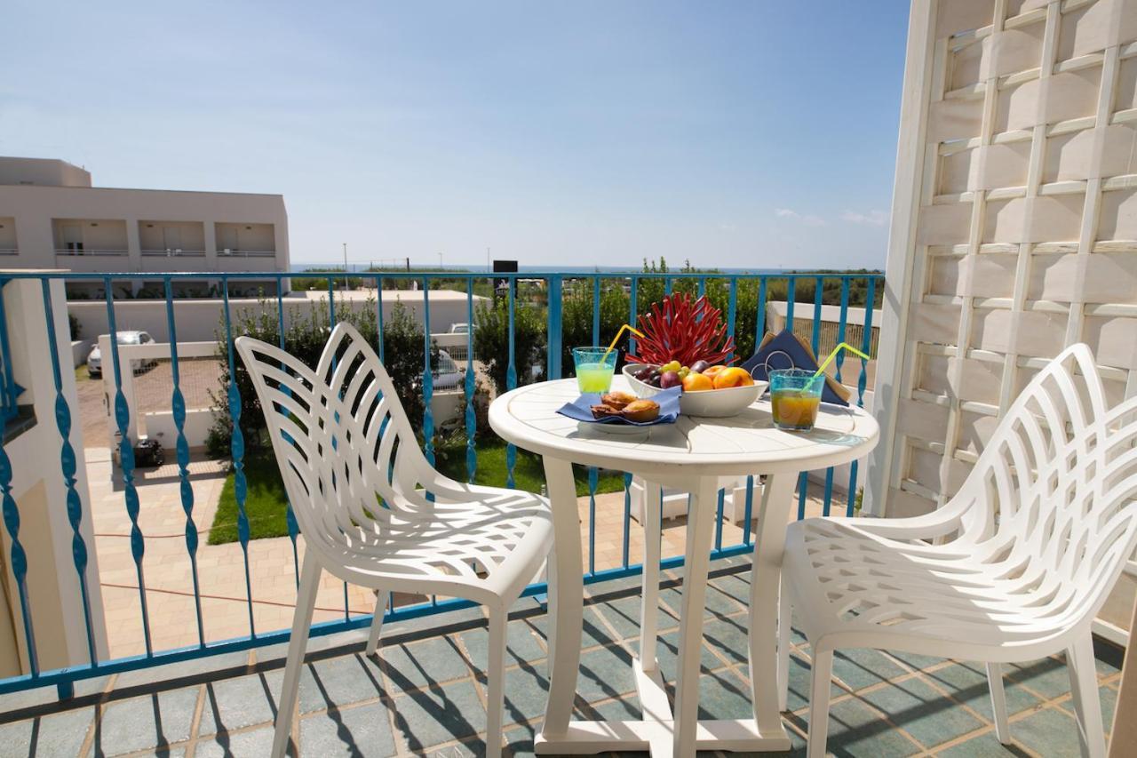 Gigli Hotel Salento Marina Di Pescoluse Exterior foto