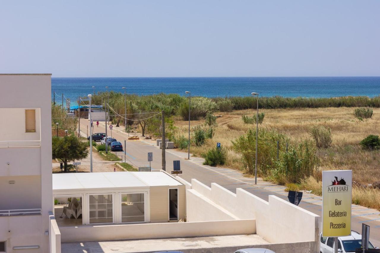 Gigli Hotel Salento Marina Di Pescoluse Exterior foto